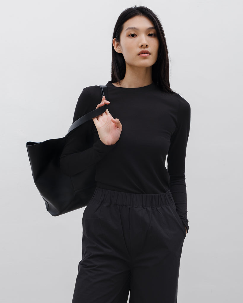 WOMENS LUEN TENCEL LONG SLEEVE TOP IN BLACK